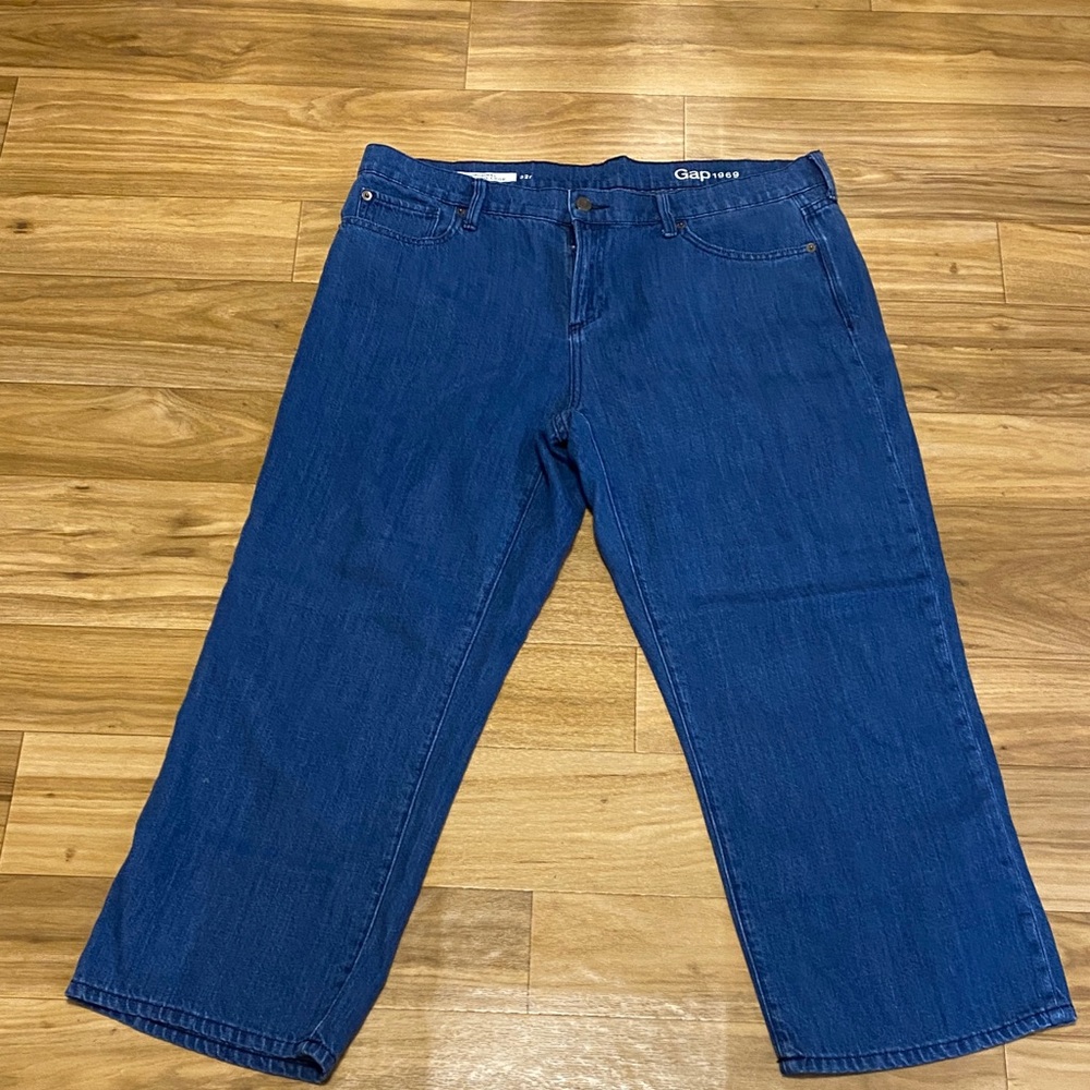 GAP Ladies original wide leg crop; size 14/32